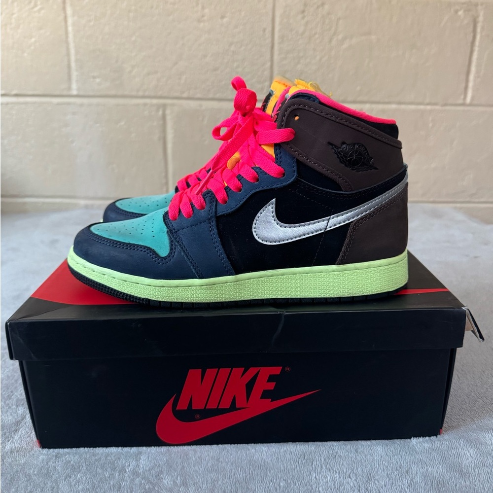 Air Jordan 1 Retro High “ Tokyo Bio Hack “ Multicolor 
Worn Couple times